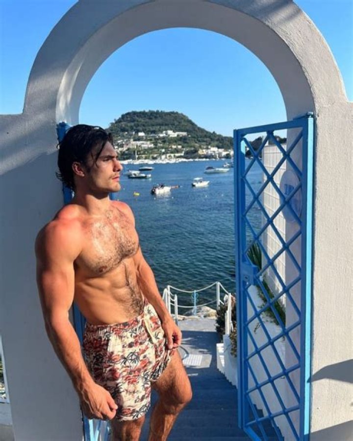 Chris Karakosta Height, Weight, Net Worth, Age, Birthday, Wikipedia, Who, Instagram, Biography